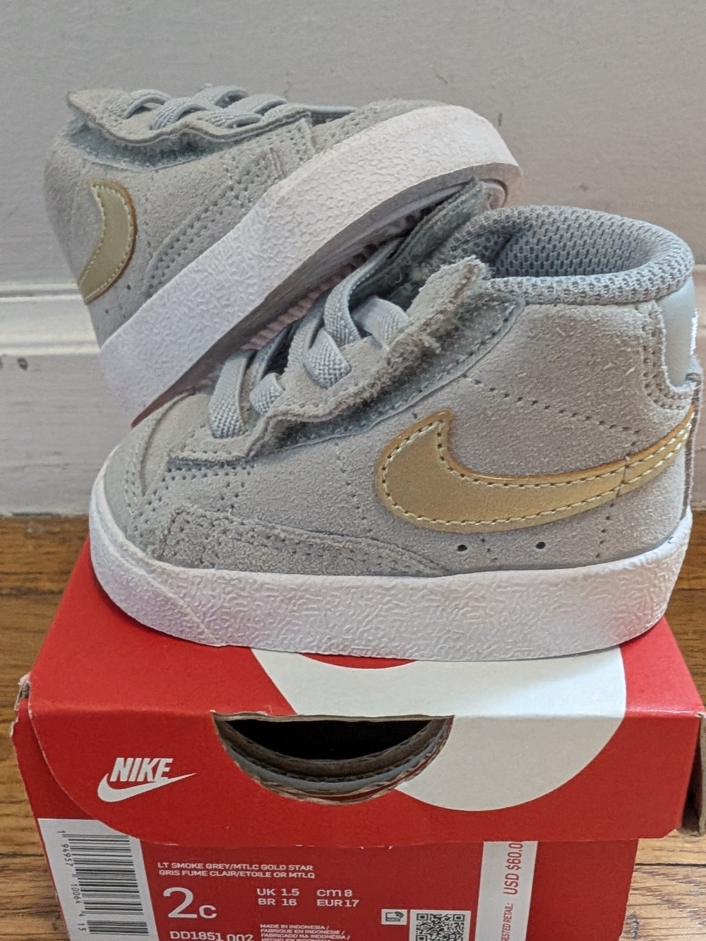 Nike Toddler Blazer Mid-Top Suede Sneakers Size 2C Light Gray with Gold Swoosh